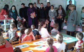 Tinerii Social Democrați au împărțit …