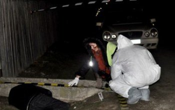 O femeie și-a găsit vecinul …