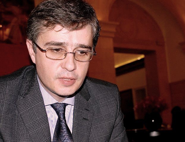 Dolineaschi: „Prin refuzul de a face pace cu PSD, domnul Țurcanu s-a dezis oficial de alegătorii USL. Preferă în schimb alianța răului cu PDL.”