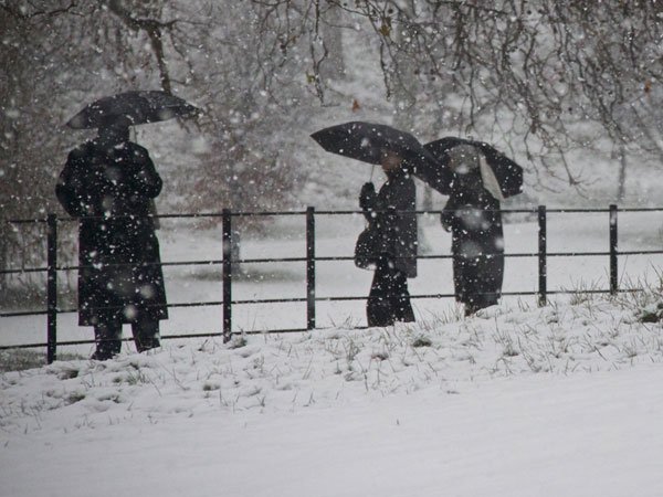 Atenție! Informare meteorologică de ninsori și intensificări ale vântului.