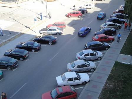 Din 2014, localnicii municipiului Botoșani vor plăti mai puțin pentru concesionarea unui loc de parcare. Vezi cu cât!