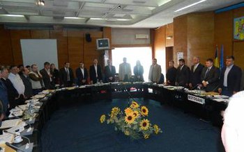 Vezi cine va lua locul …