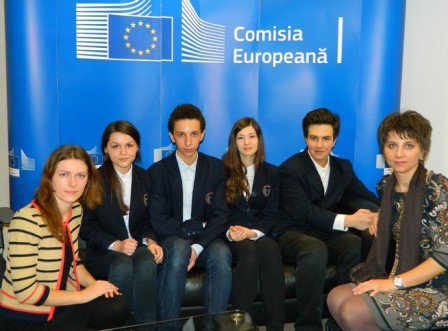 Concursul „Lider European”, ediția 2013 a fost câștigat de patru tineri din Botoșani