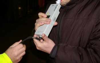 Depistat de polițiști la volanul …