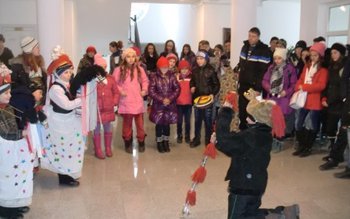 Preşcolarii şi elevii Şcolii „Dumitru …