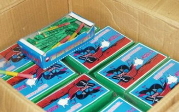 Două colete cu petarde confiscate …