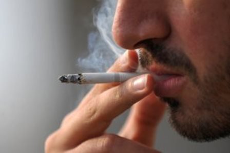 Veste proastă pentru toţi fumătorii din România. Se aplică de la 1 ianuarie