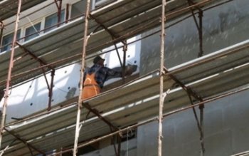 Bărbat prins în flagrant de …