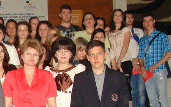 Senatorul Doina Federovici se ține …