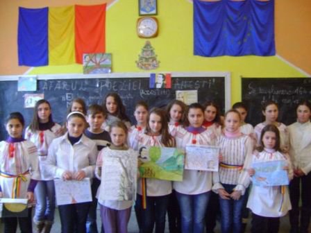 Activități extrașcolare Şcoala „George Hazgan” Vîrfu Cîmpului: Pe urmele poetului Mihai Eminescu - FOTO