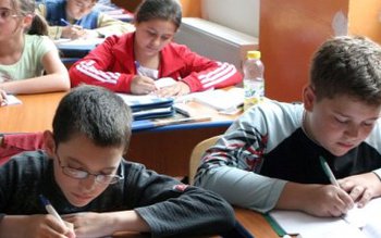 Băsescu vrea ca elevii din …