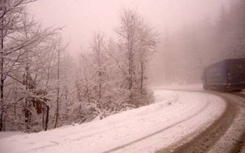 Se circulă cu dificultate pe …