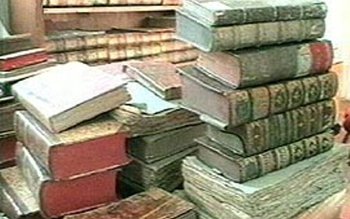 Expoziţie dedicată scriitorilor organizată la …