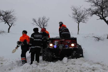 Gravidă din Darabani adusă cu șenilata la ambulanţă și transportată la Spitalul Municipal Dorohoi