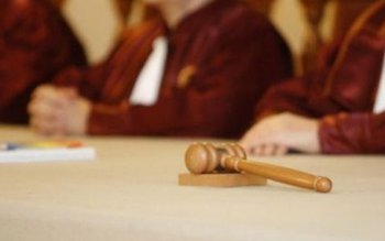 Curtea Constituţională: Tăierea posturilor din …