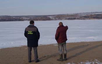A trecut Prutul îngheţat pentru …
