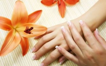 Ingrediente minune pentru mâinile uscate