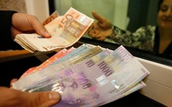 Bani înapoi de la bănci, …