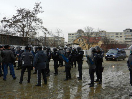 Activitate practică a jandarmilor pe Stadionul Municipal Botoşani