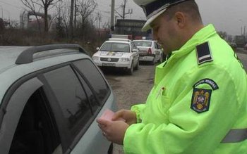 Infracţiuni la regimul rutier, constatate …