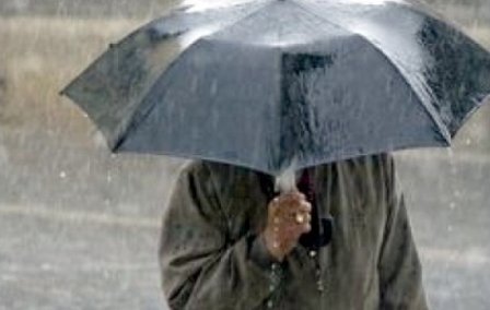 Alertă meteo: Vânt puternic, ploi şi lapoviţă în Moldova, Muntenia şi Dobrogea