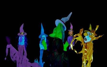 „Mica Vrăjitoare” în această duminică …