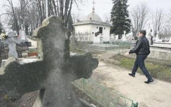 Unde duce monopolul Bisericii: înmormântarea …
