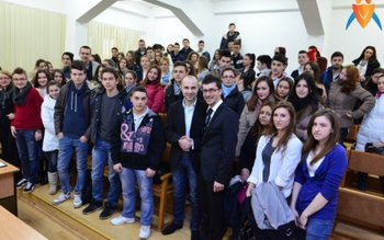 Elevii din România cunosc adevăratele …