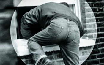 Hoț prins în flagrant de …