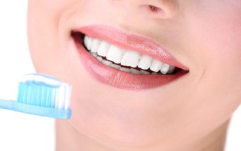 Ne schimbăm periuţa de dinţi …