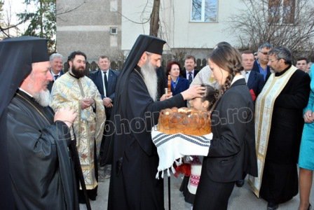 Zi festivă și spectacol aniversar la Seminarul Teologic Liceal Ortodox „Sf. Ioan Iacob” Dorohoi – FOTO