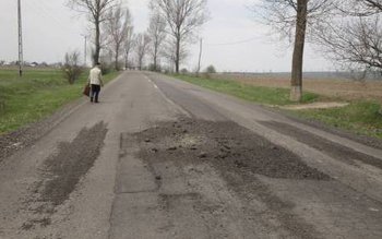 Trei drumuri din județ vor …