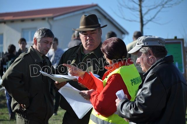 „România prinde rădăcini” la Dorohoi: Voluntariat pentru completarea plantației – VIDEO/FOTO