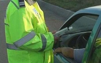 Doi bărbați cercetați pentru conducere …