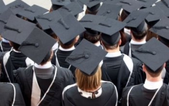 Studenţii români, discriminați în Marea …