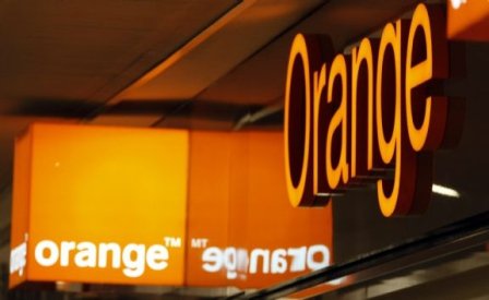 Orange România pus pe treabă, angajează 300 de persoane