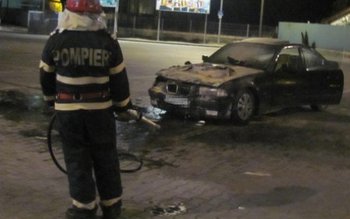 Autoturism aprins de un scurtcircuit …