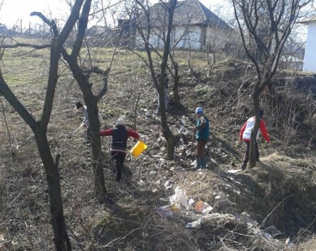 Primăria comunei Ibănești: Start în campania „Curăţenia de primăvară”