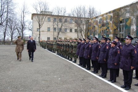 Botoşăneni invitaţi de prefect să participe la festivităţi de Ziua NATO