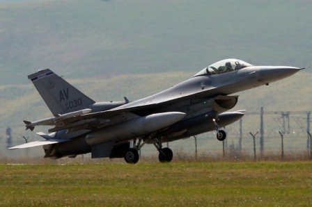 Avioane americane F-16 vor veni săptămâna viitoare în România pentru exerciţii