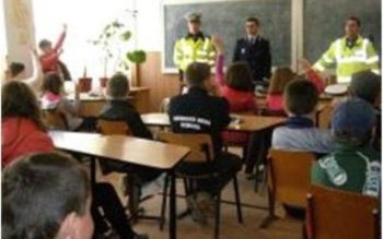 Noi întâlniri ale poliţiştilor cu …