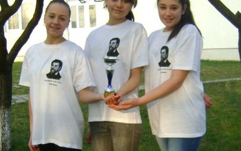 Premiul I pentru Trupa de …