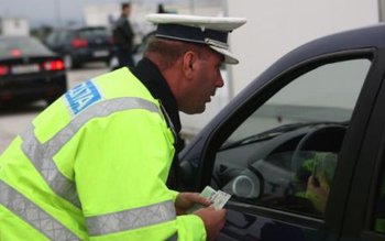 Botoșănean depistat în timp conducea …