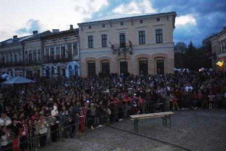Vezi cine dă startul spectacolului organizat cu ocazia „Zilelor Orașului Botoșani”!
