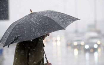 Ploi, fulgere, tunete şi rafale …