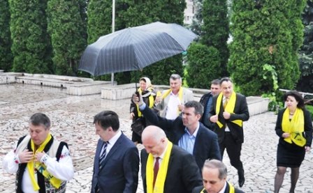 Crin Antonescu întâmpinat de sute de liberali la Botoșani