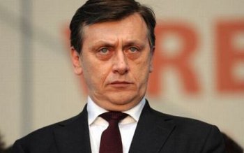 Ce gafă a făcut Crin …