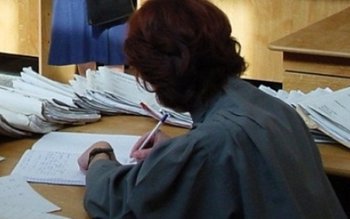 Cum poţi să ajungi grefier, …