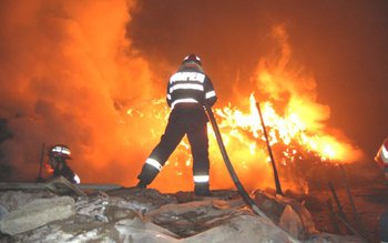 Conac boieresc distrus parţial într-un …