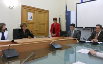 Inspectorul școlar general, Mihaela Huncă, …